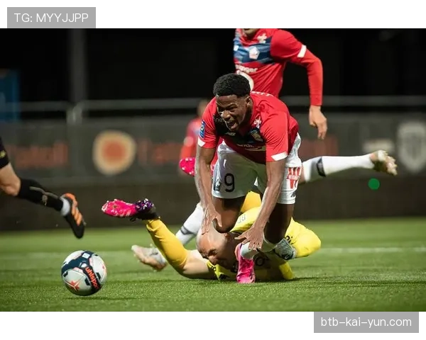 法甲赛场红牌频发，裁判尺度影响中小球队生存空间